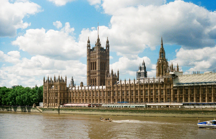 Hampton Court Boats Westminister