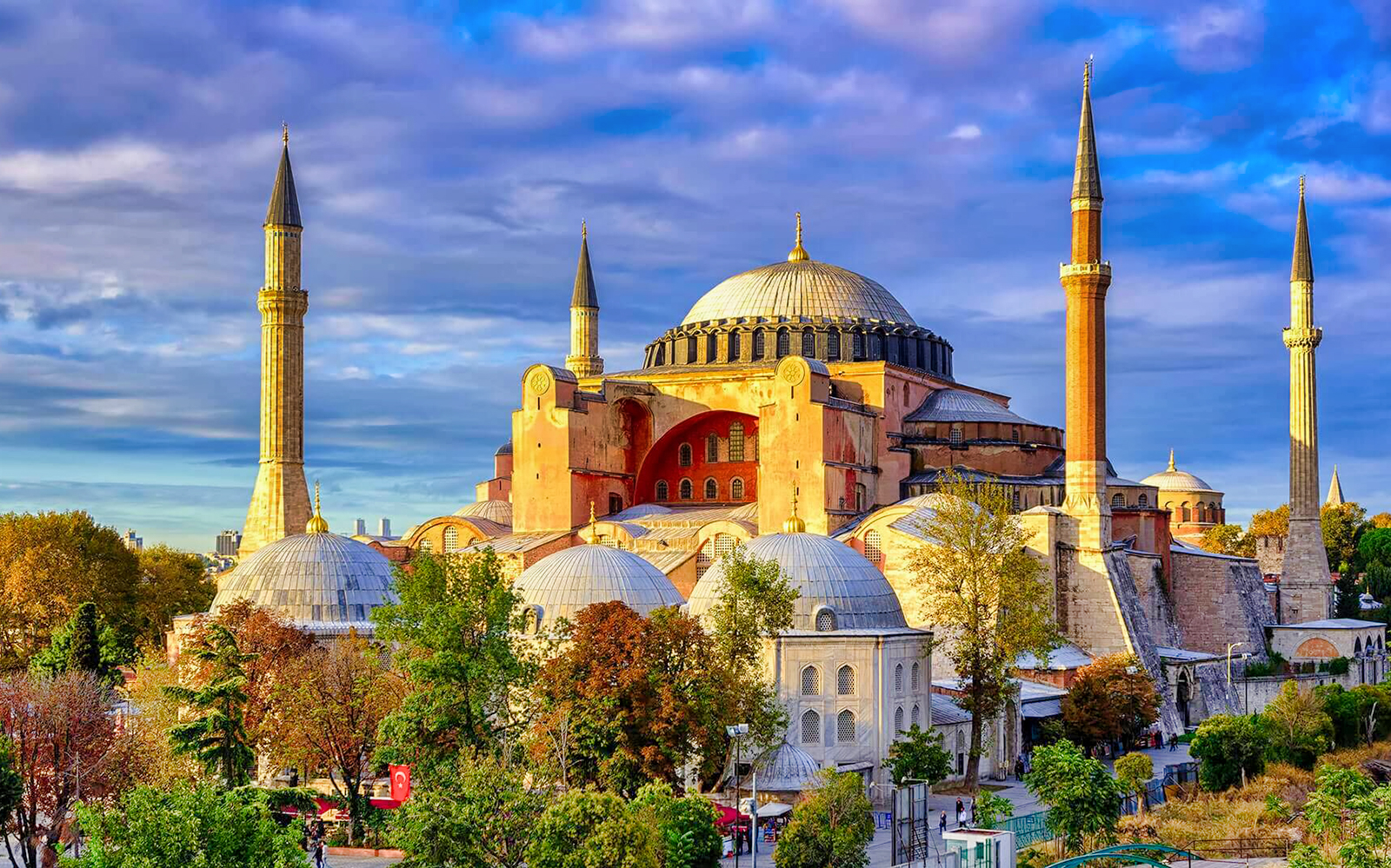 Hagia Sophia Location- Best Time To Visit & More