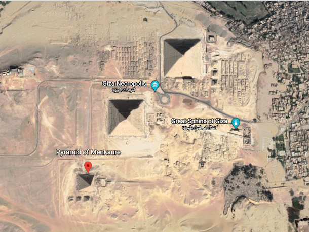 Pyramids of Giza location