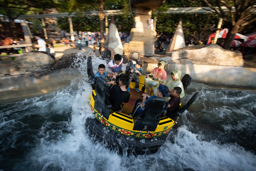 dream world bangkok opening hours location