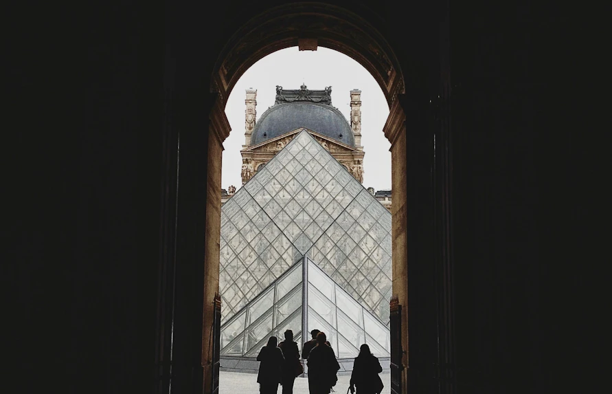 louvre museum ingangen