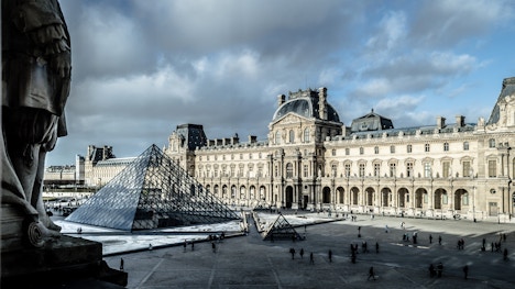 Louvre timings