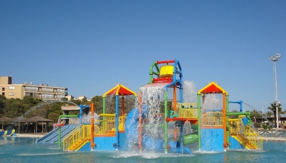 theme parks in barcelona - Aquapolis