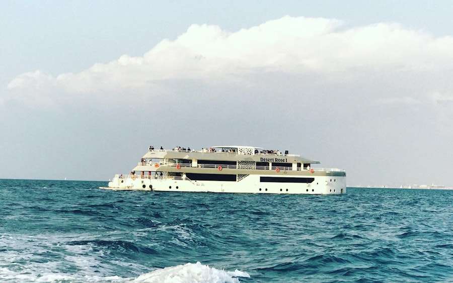 tour en yacht à Dubaï  horaires