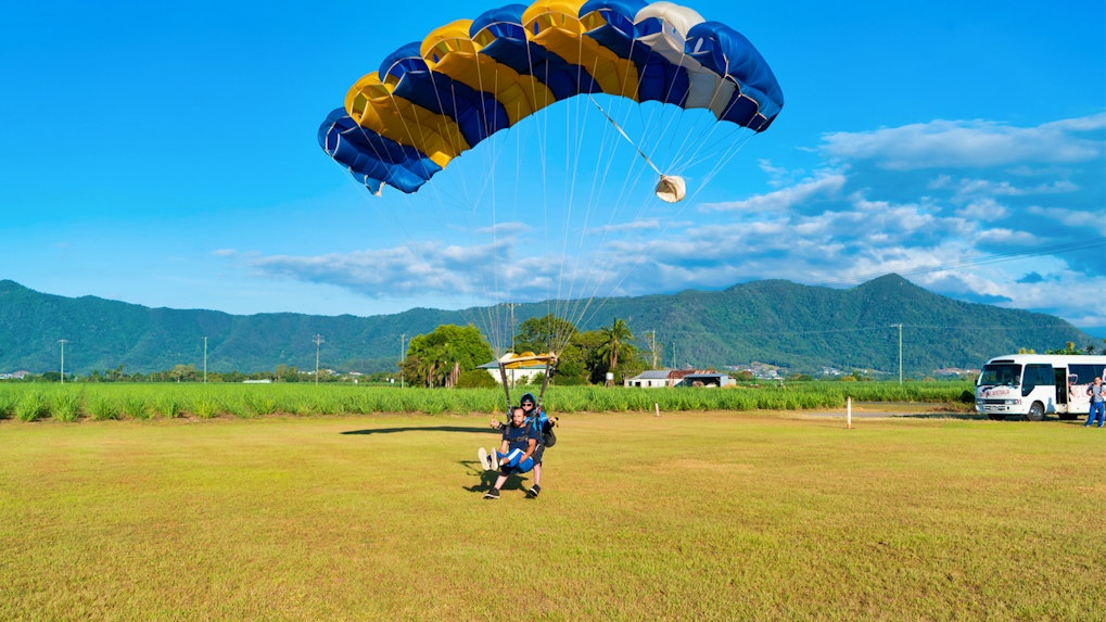 Cairns skydiving