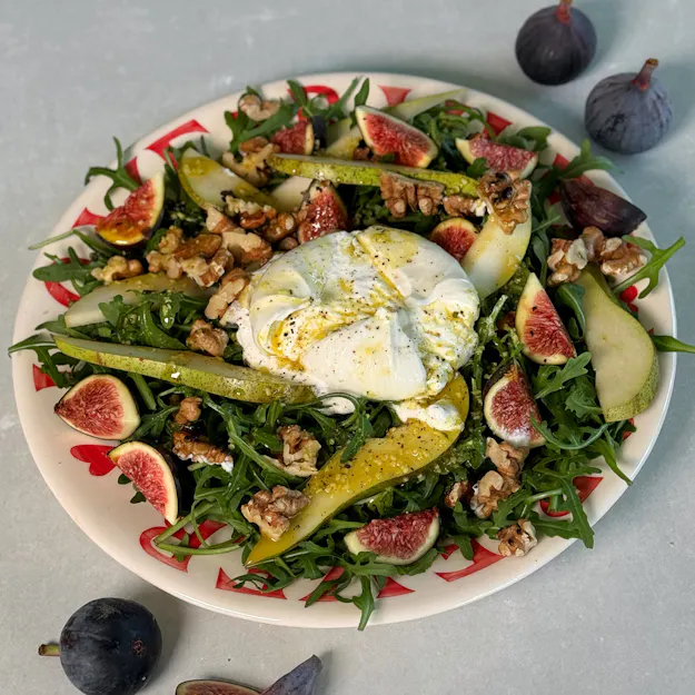 Feigen-Birnen-Salat mit Burrata