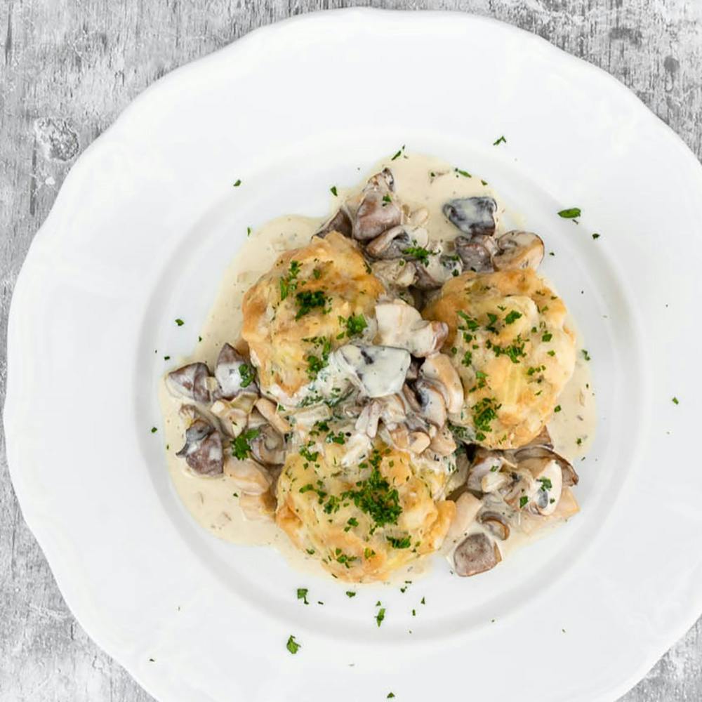 Gnocchetti di pane (canederli) vegani al ragù di funghi – contorno saporito