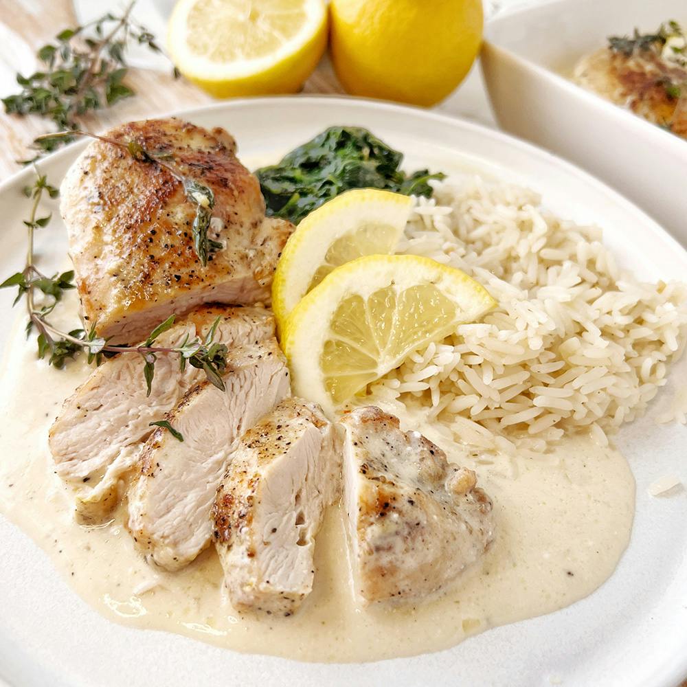 Petto di pollo su salsa al limone cremosa