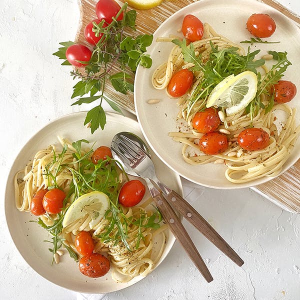 Zitronenpasta mit Tomaten und Ruccola - Sommer Pasta Rezept