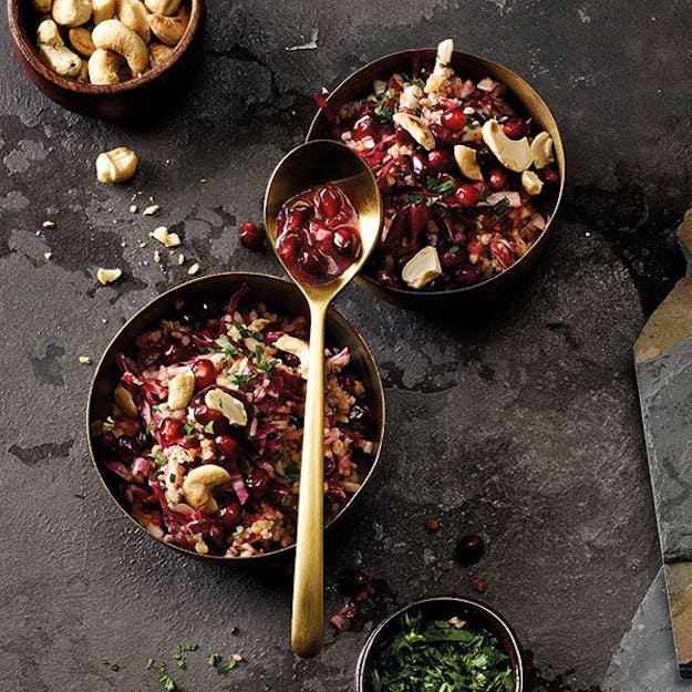 Bulgursalat mit Granatapfeldressing und Chicorino rosso