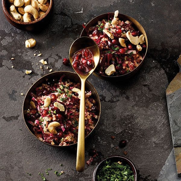 Insalata di bulgur con cicorino rosso e dressing alla melagrana