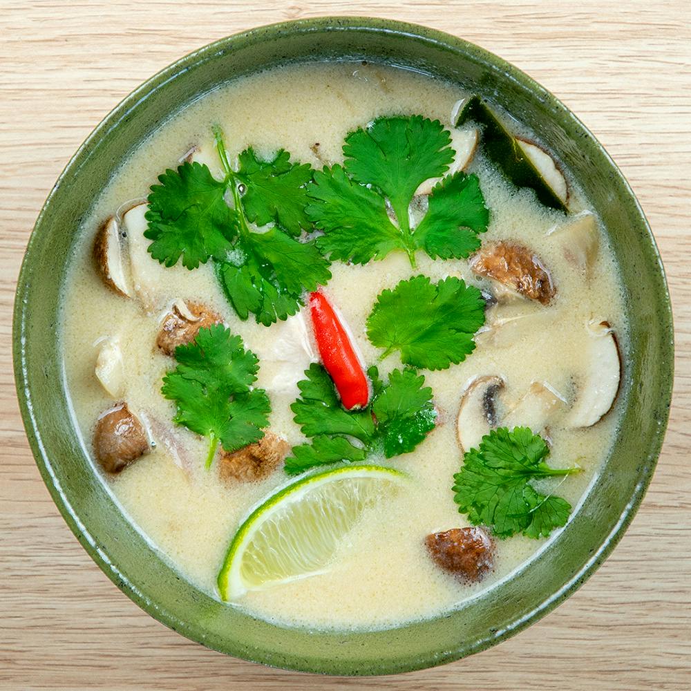 Zuppa Tom Kha Gai – Zuppa a base di pollo thailandese