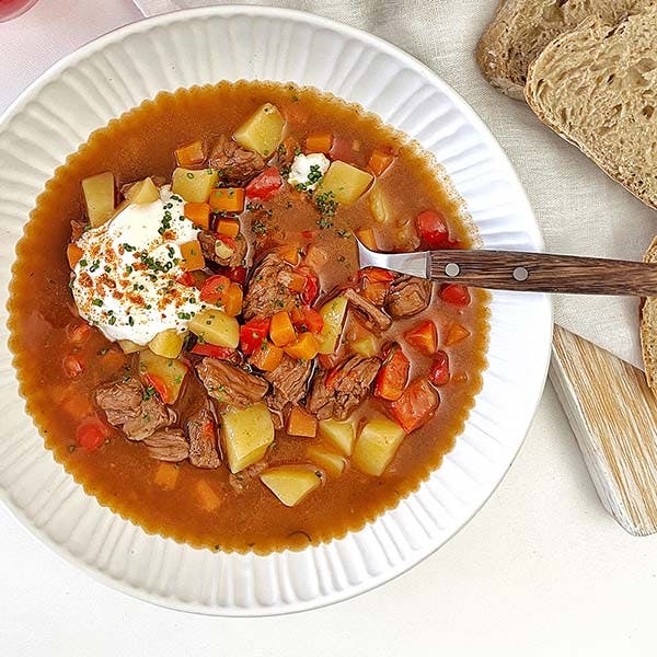 Zuppa di gulasch – zuppa riscaldante