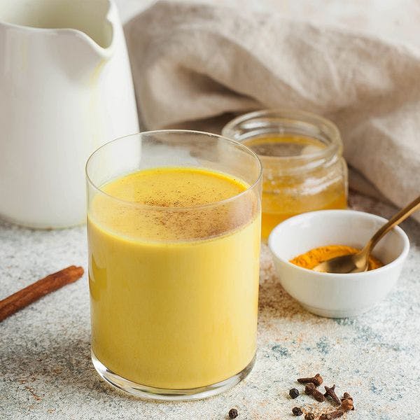 Ingwer Kurkuma Latte – «Goldene Milch» Rezept