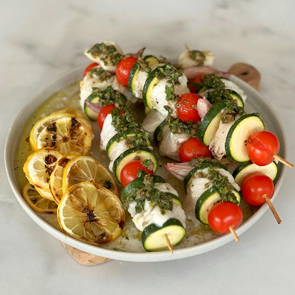 Pesce alla griglia con vinaigrette al basilico