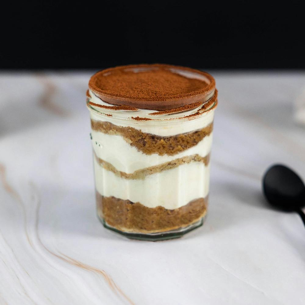 Tiramisu végane sans œufs – le dessert classique italien