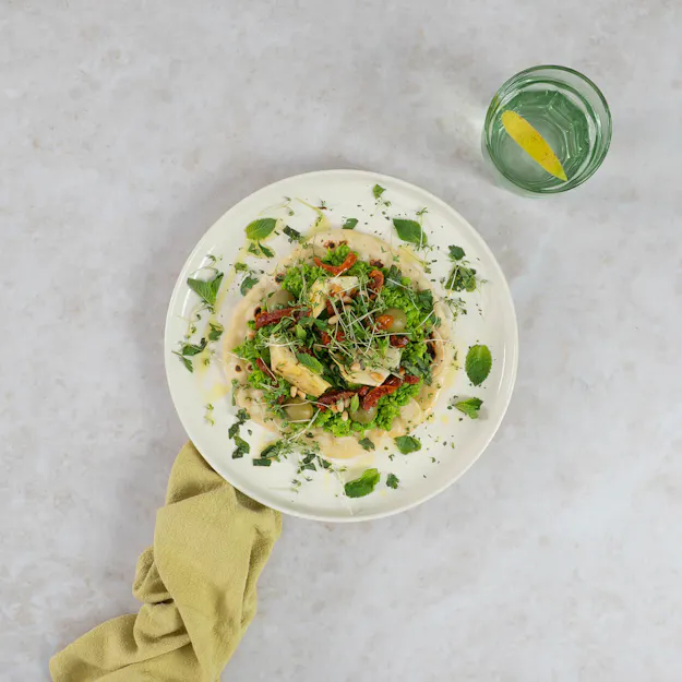 Fladenbrote mit Erbsencrème