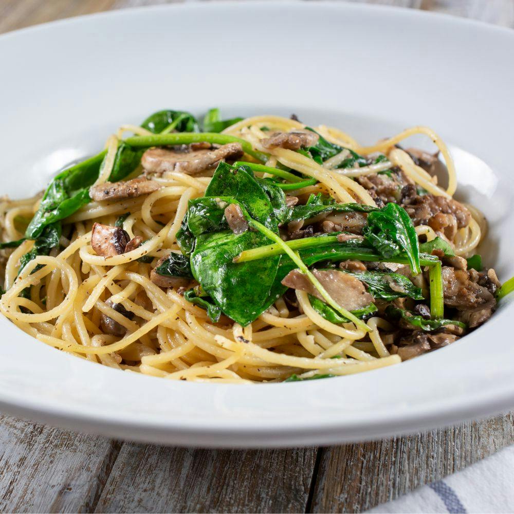 Spaghetti mit Champignons und Spinat