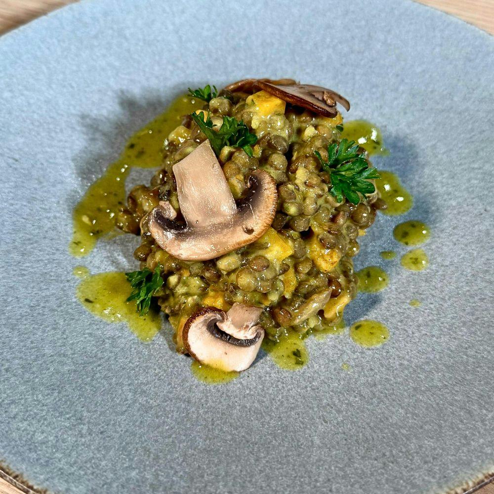 Insalata di lenticchie e zucca con funghi
