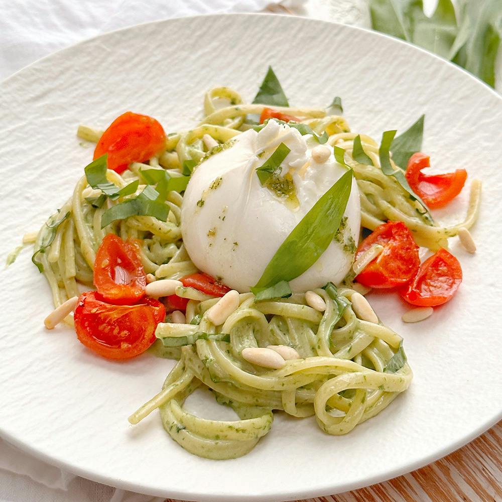 Linguines à l’ail des ours et à la burrata – recette de printemps