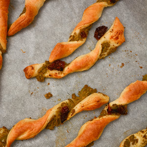 Olivenstangen mit getrockneten Tomaten Rezept