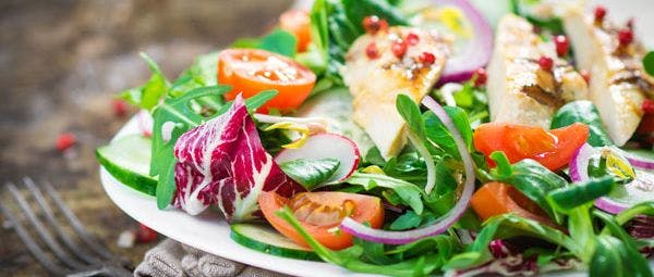 Recettes de sauces à salades relevées et idées de salades
