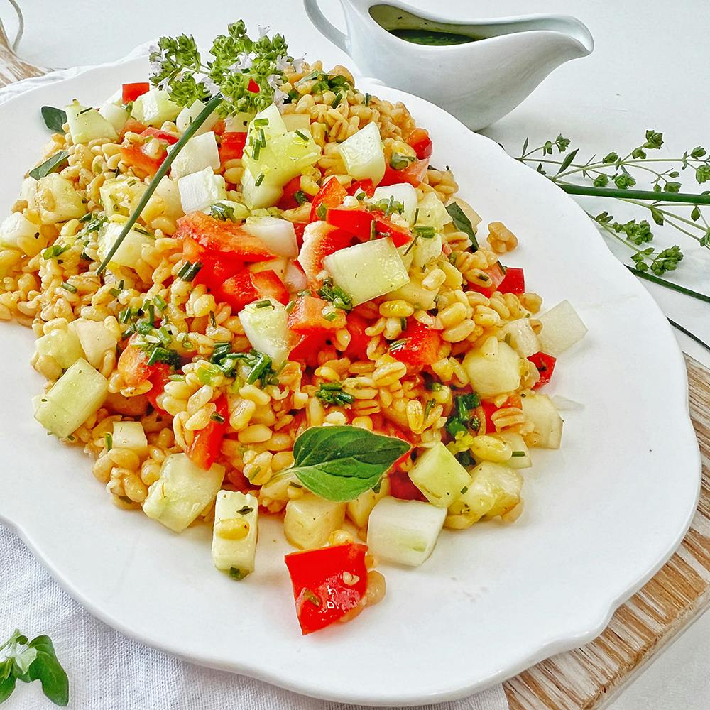 Mediterraner Ebly Salat – ideale Grillbeilage