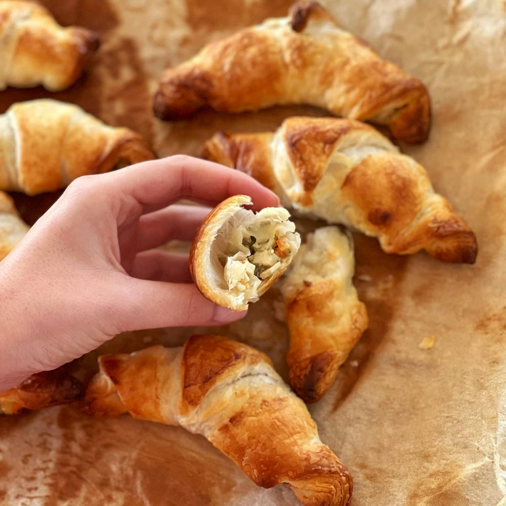 Croissants véganes au jambon – feuilletés apéritifs au tofu