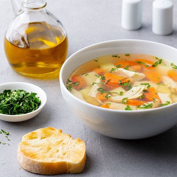 Bouillon léger avec de légumes recette – idéal pour une alimentation légère