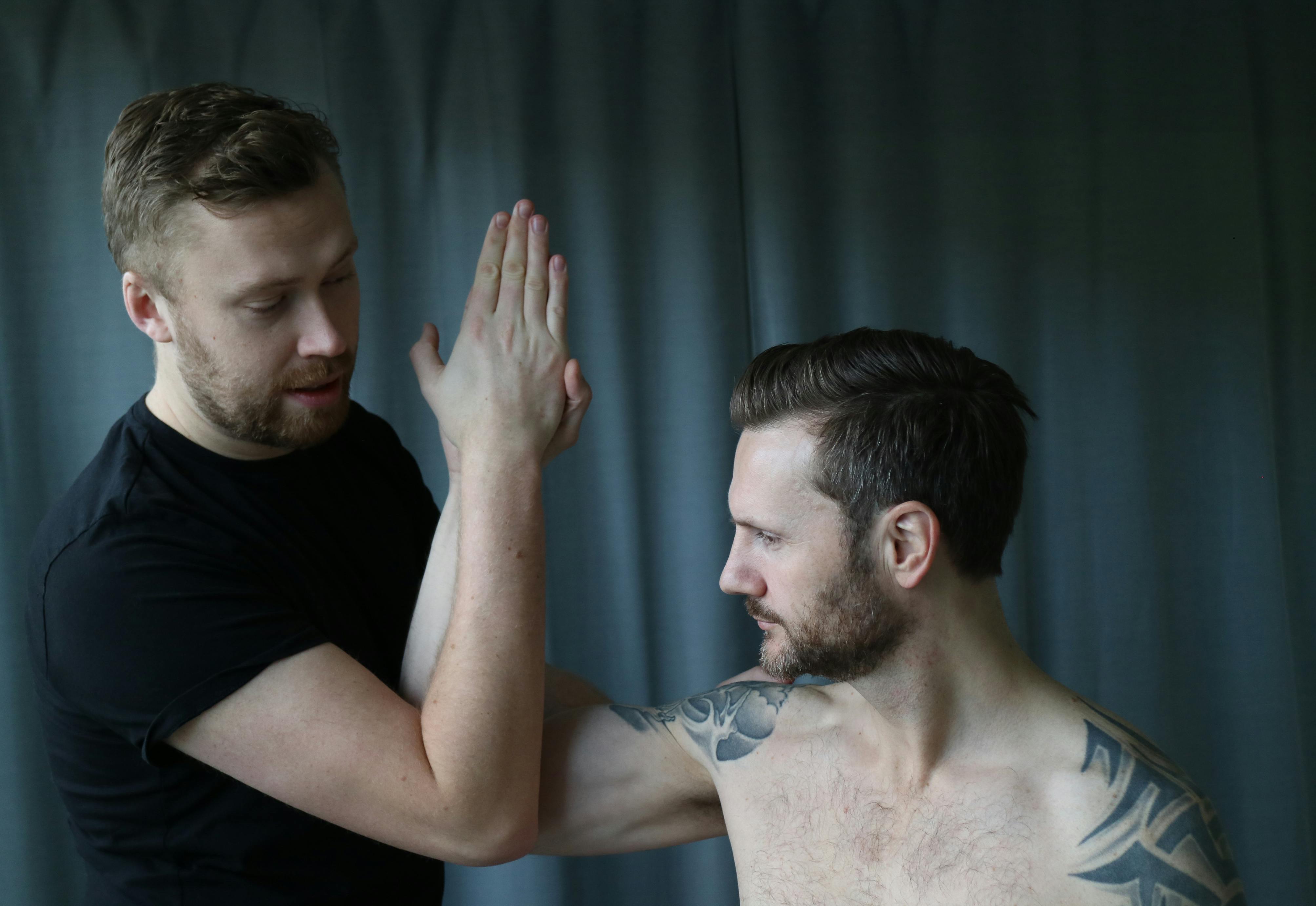 ont i axel naprapat undersökning