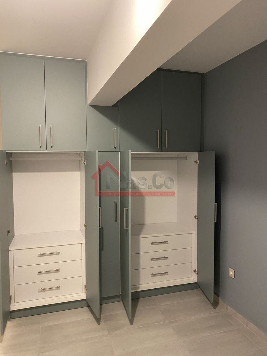 Ολική Ανακαίνιση Διαμερίσματος στο Μετς Απρίλιος 2020 ντουλάπα