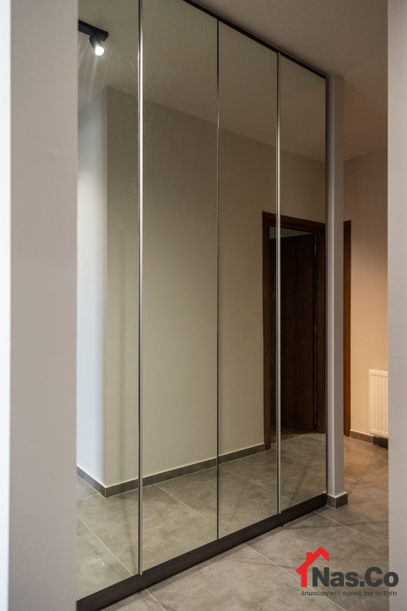 Ολική Ανακαίνιση Μονοκατοικίας στην Παιανία Ιούνιος 2022 ντουλάπα καθρέπτης