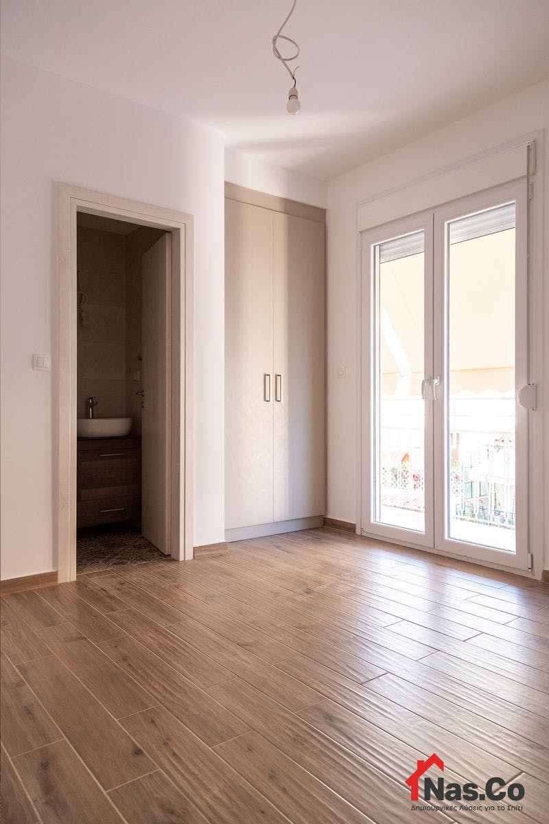 Ολική Ανακαίνιση Σπιτιού στην Πλατεία Αμερικής Νοέμβριος 2021 Κουφώματα Ντουλάπες