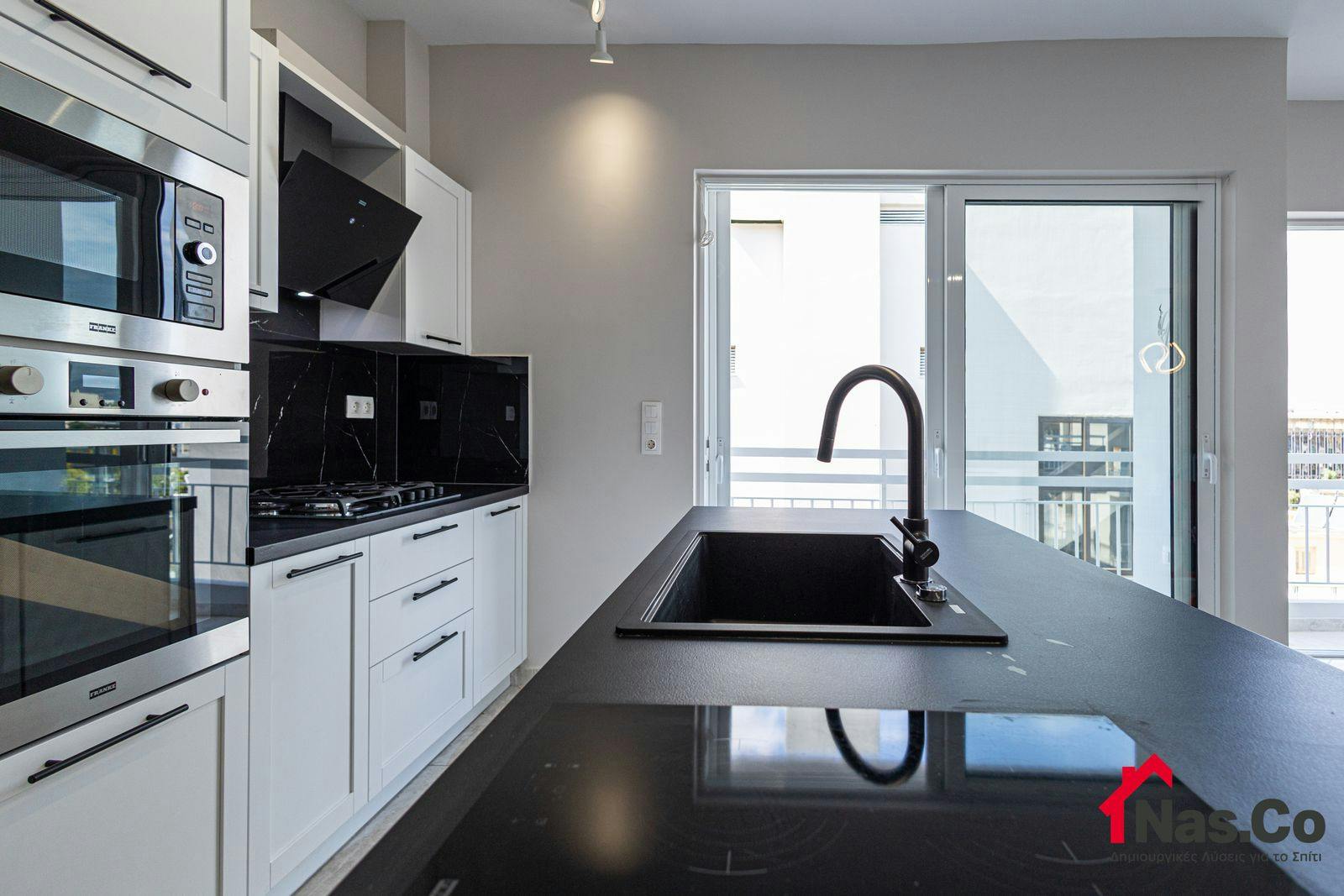 Ολική Ανακαίνιση Διαμερίσματος στην Νέα Σμύρνη Σεπτέμβριος 2023 κούζινα