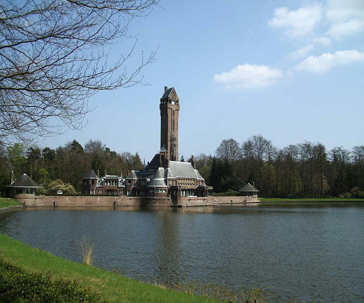 Hunting lodge Saint Hubert - Hoge Veluwe National Park	
