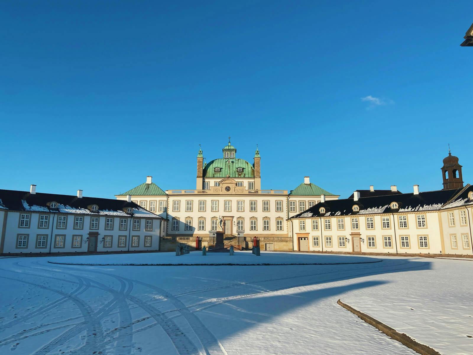 Fredensborg Castle - Kings' North Zealand National Park