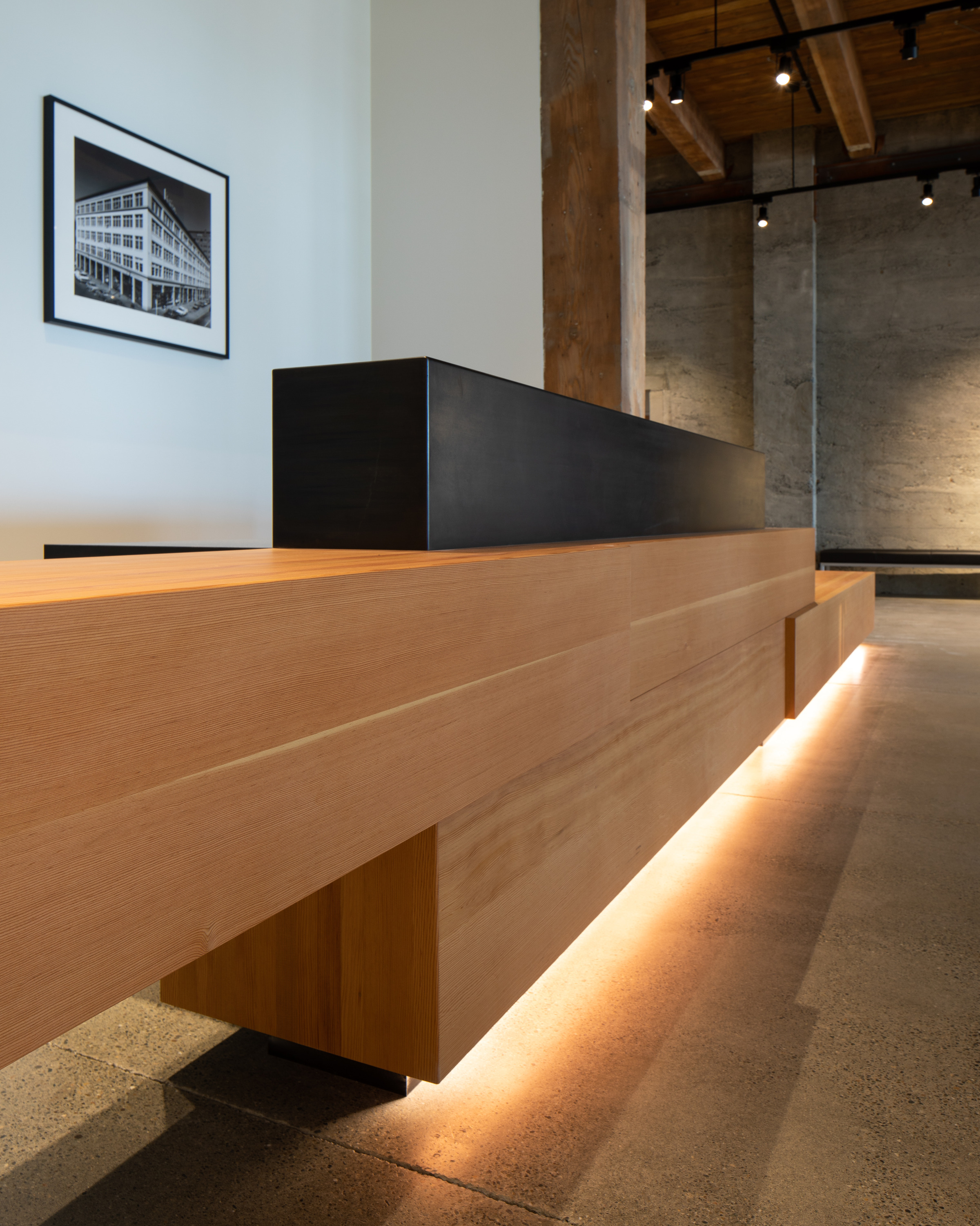 Norm Architectsデザイン　マーブルボード Norm Architects designs New Mags bookstore to reference old