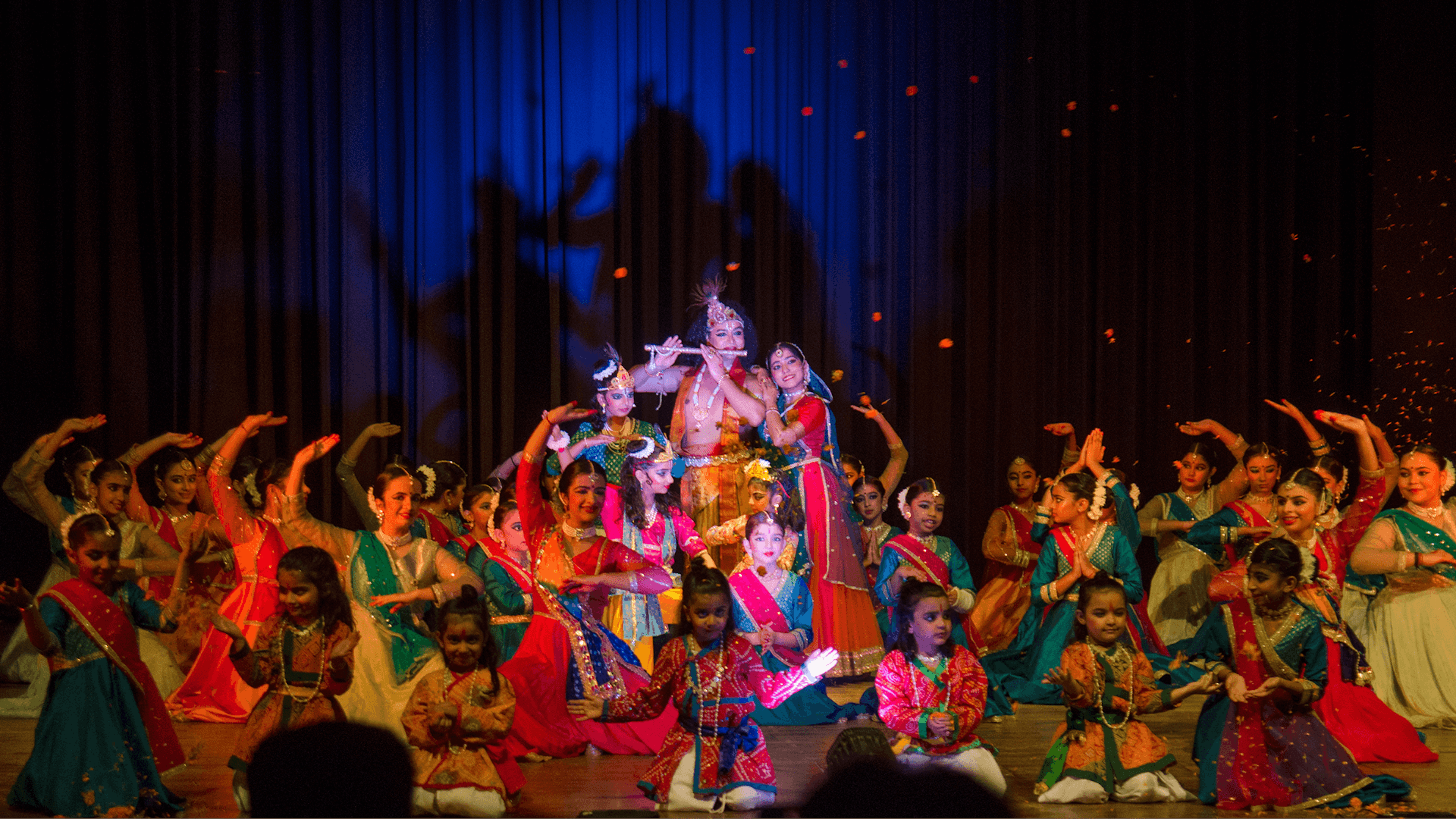 Group photo of all the dancers from the Aavartan 2024 festival