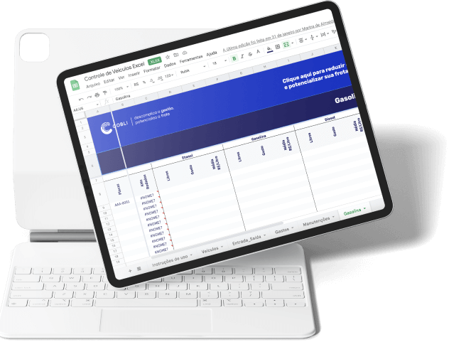 Tablet mostrando a planilha de consumo de combustível da Cobli.