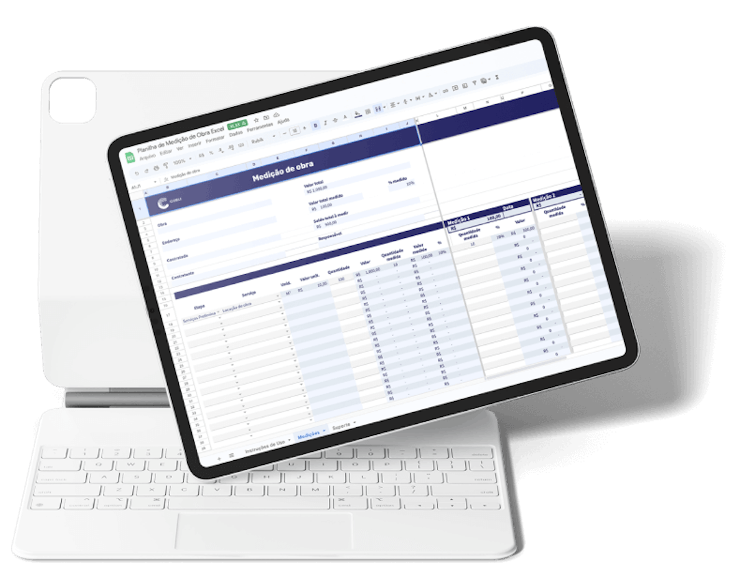 Tablet mostrando a planilha de medição de obras da Cobli.