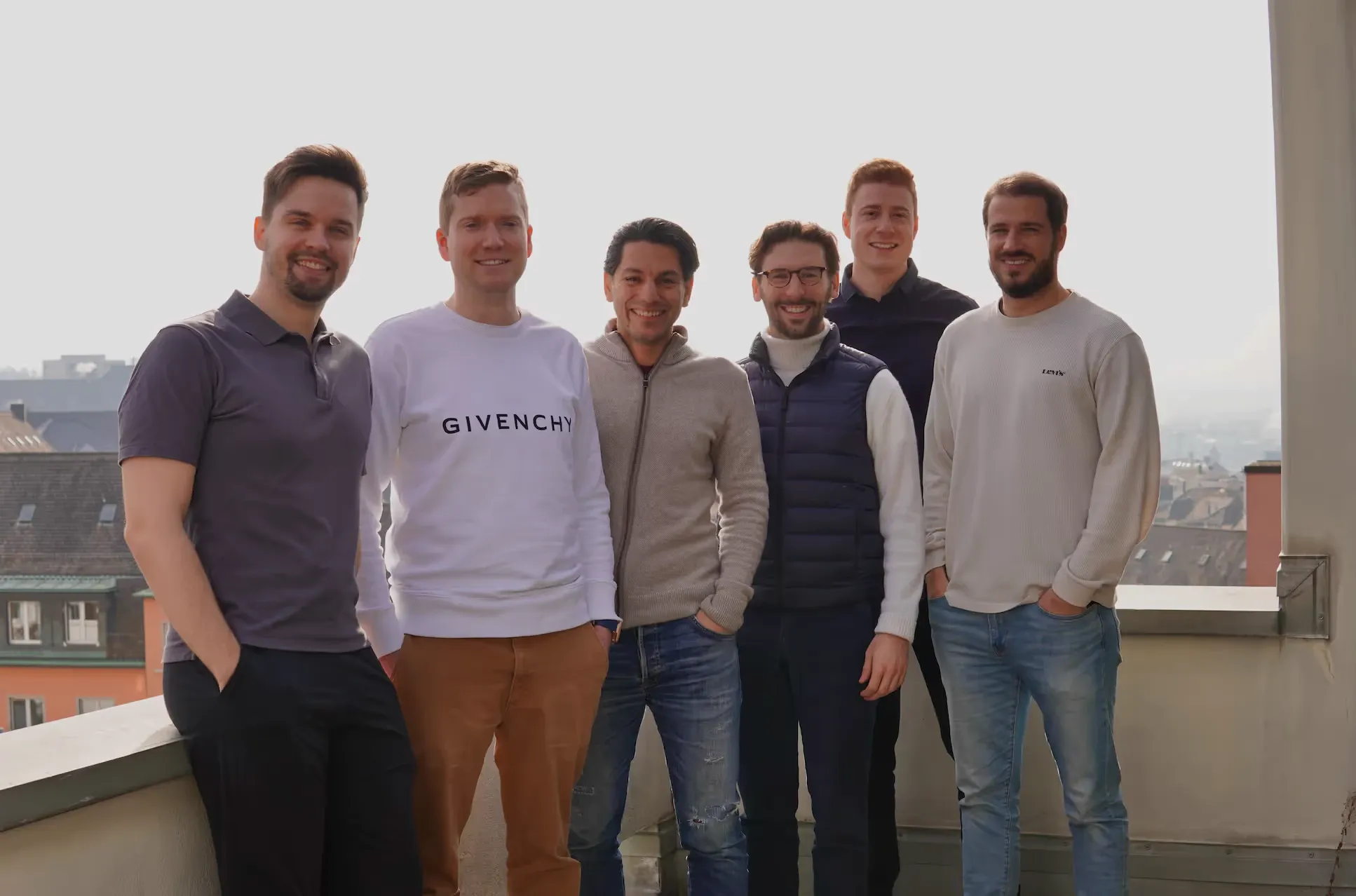 équipe nestermind: de gauche à droite: Remus, Stephan, Lucas, Jonathan, Claudio e Severin.