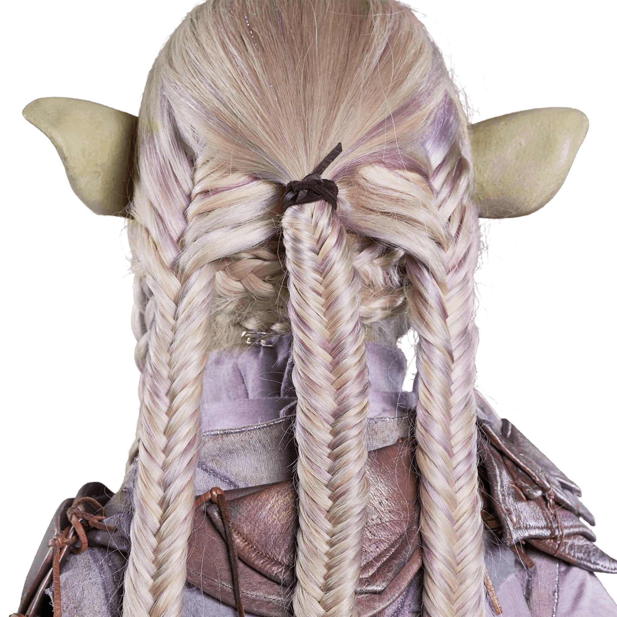 The hand-tied, plaited wig of Tavra