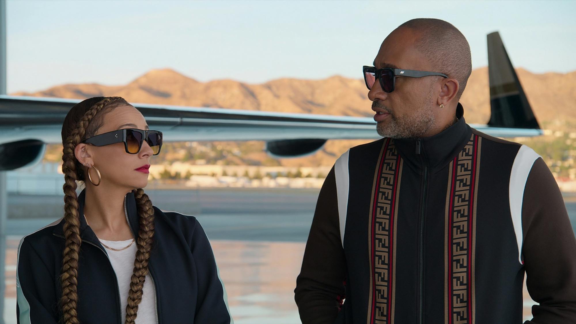 Rashida Jones and Kenya Barris as Joya and Kenya Barris in #blackAF