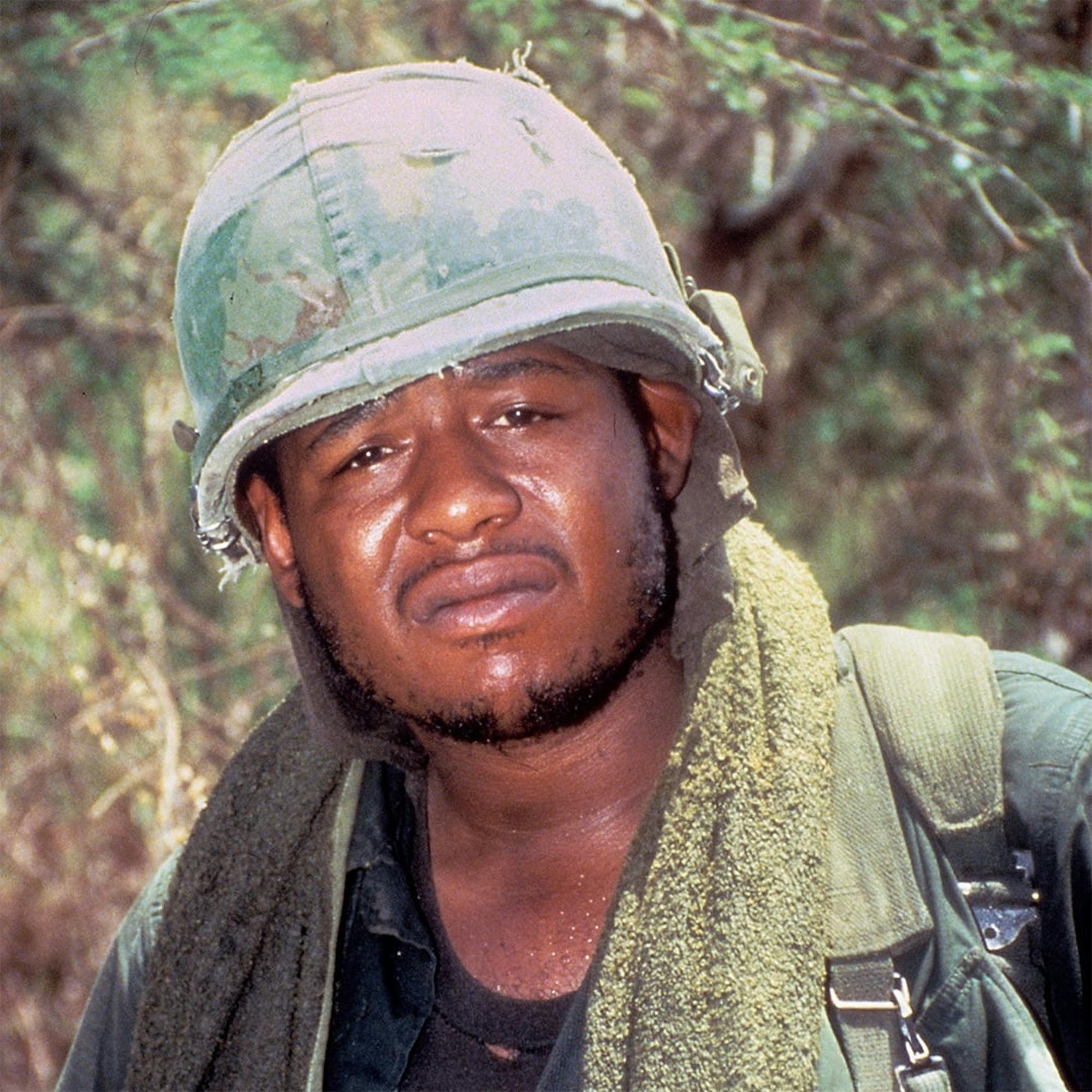 Forest Whitaker on set as Big Harold in Platoon