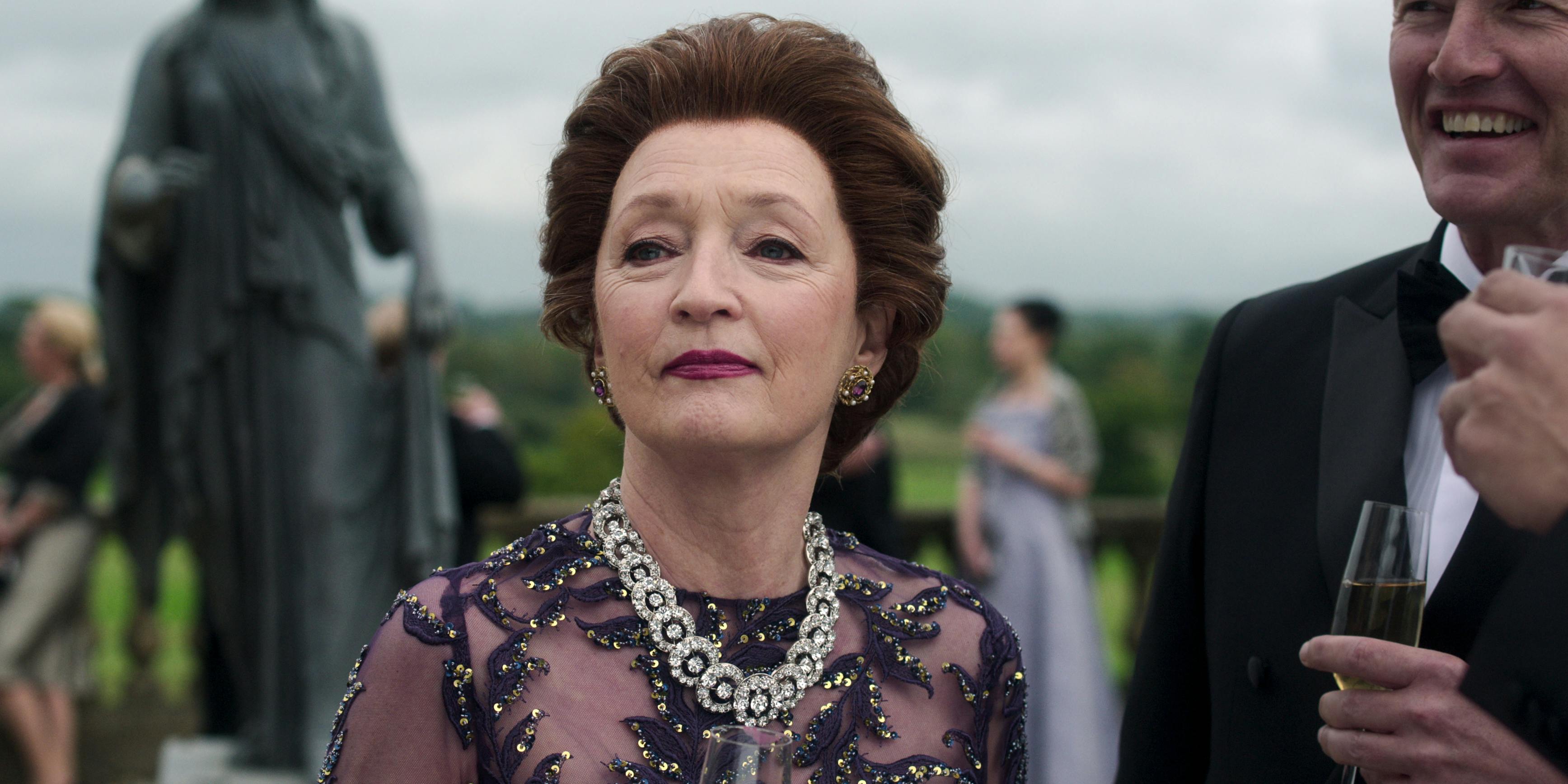 Princess Margaret (Lesley Manville) wears a fabulous necklace.