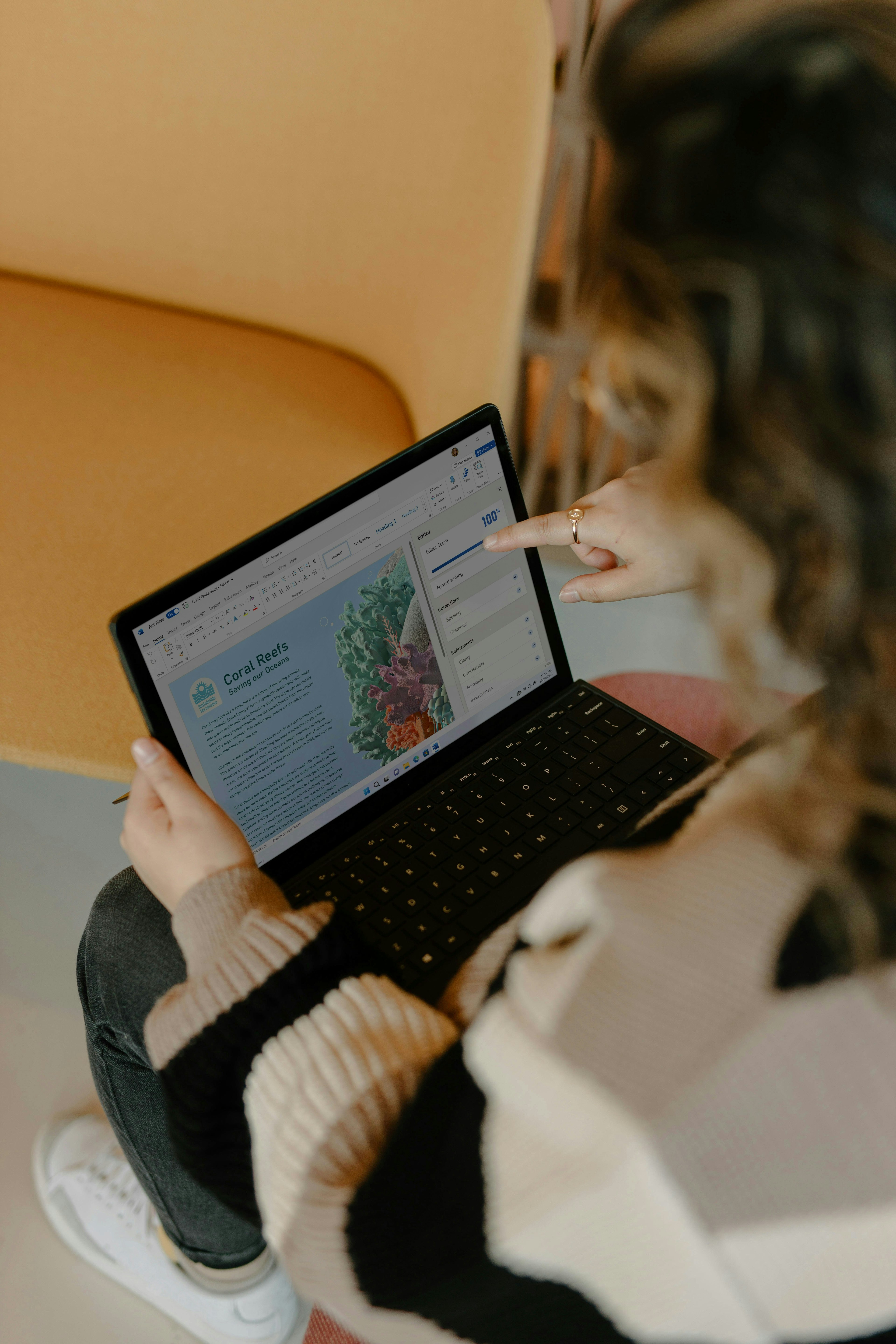 woman working on microsoft 365 powerpoint