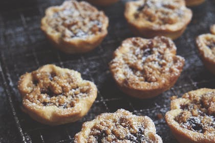 Mince pies recipe. Mince pies with a spiced orange crumble topping