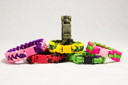 colourful paracord bracelets 