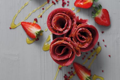 Pancake roses. A great Valentine's Day idea for him. Valentine's Day breakfast idea.
