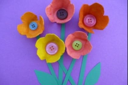 How to make egg box flowers: easy step-by-step instructions